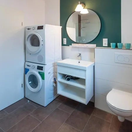 Apartmán Traum-wohnung-5 *